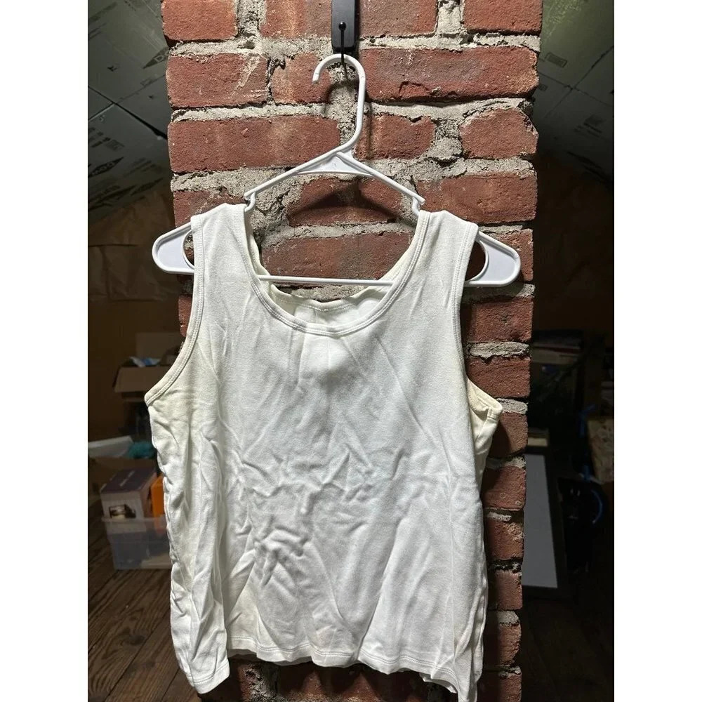 Karen Scott Sport Women’s size Small White tanktop